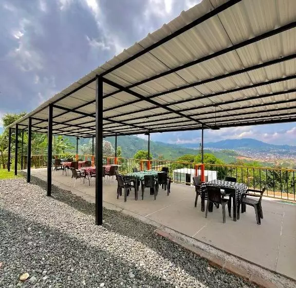 Casona Hotel La Divisa