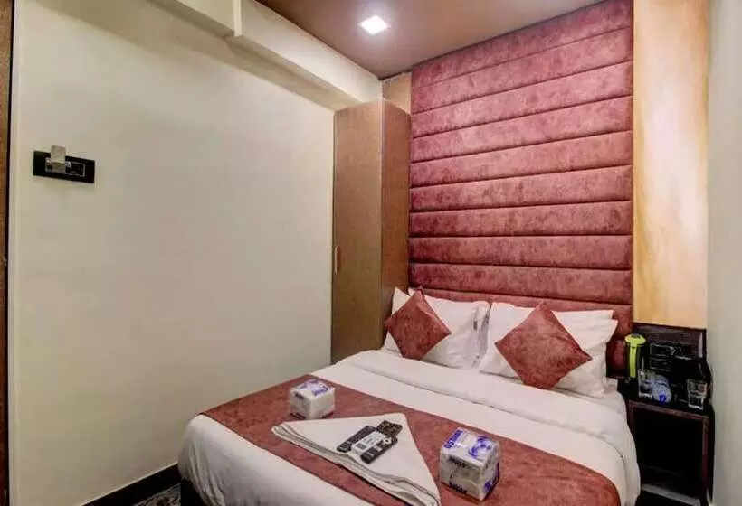هتل Versova Inn