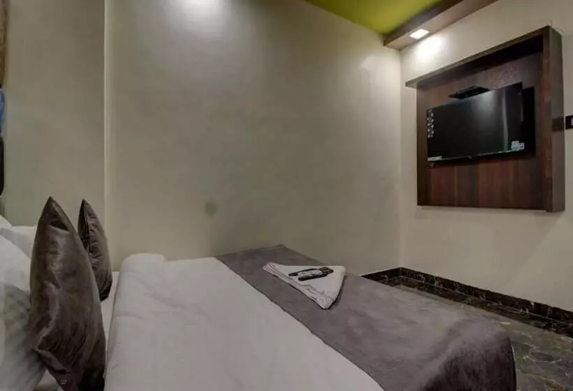 هتل Versova Inn