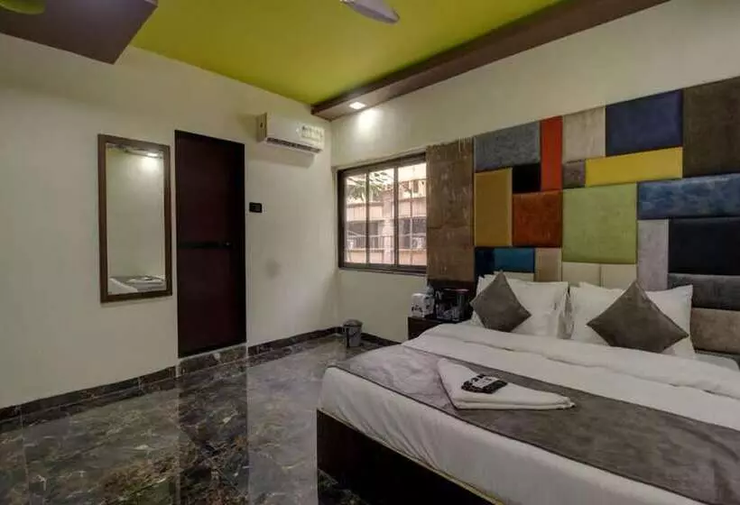 هتل Versova Inn