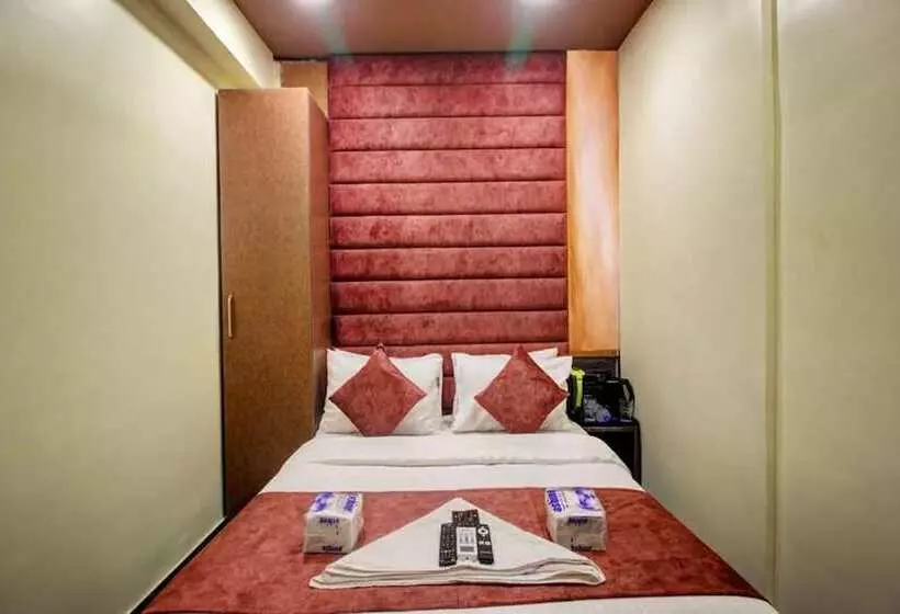 هتل Versova Inn
