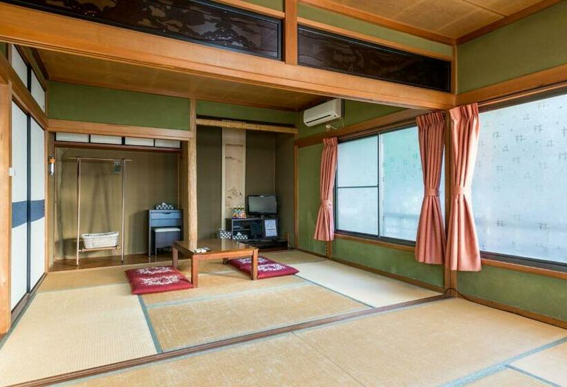 Osaka Ryokan 茶屋宿伊勢屋