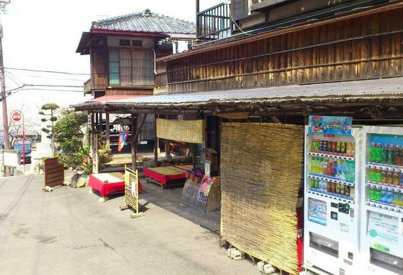 Osaka Ryokan 茶屋宿伊勢屋