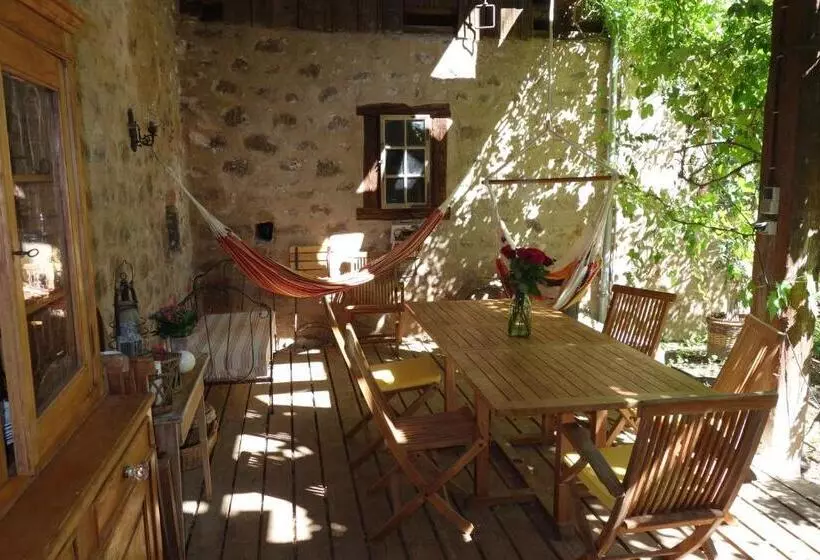 Aamiaismajoitus (B&B) Cour De Dinzheim