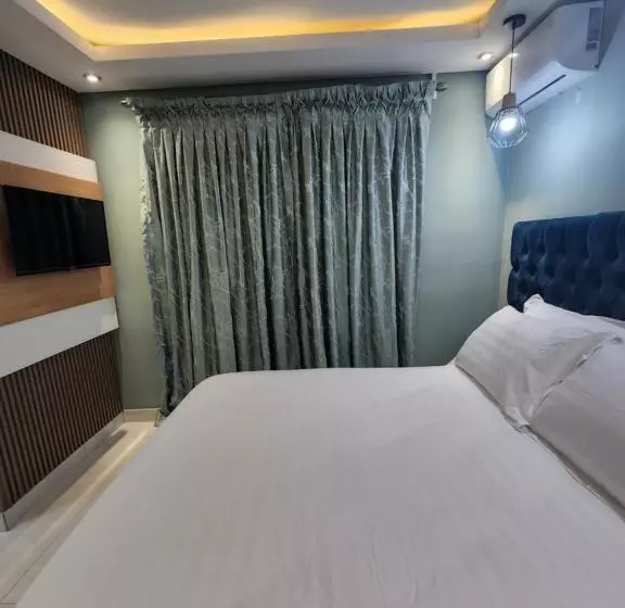 تختخواب و صبحانه Josmot Guest House