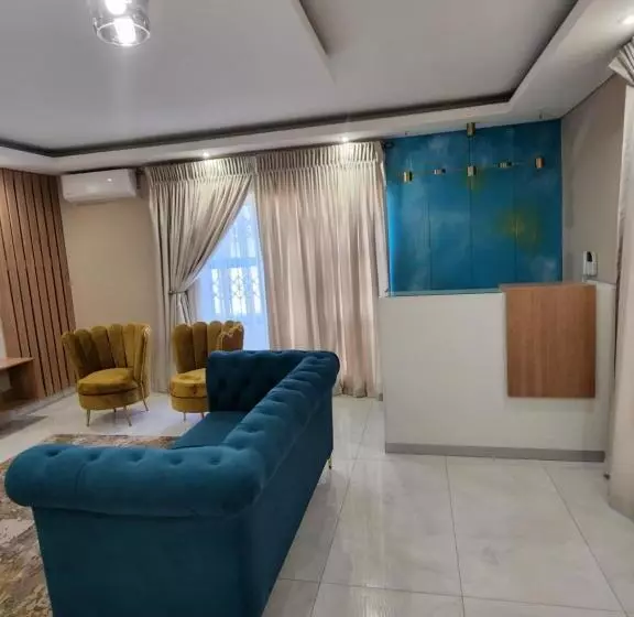 تختخواب و صبحانه Josmot Guest House