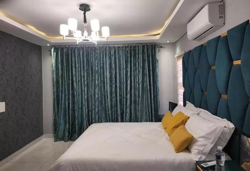تختخواب و صبحانه Josmot Guest House