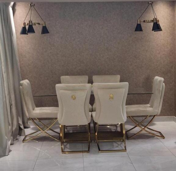 تختخواب و صبحانه Josmot Guest House