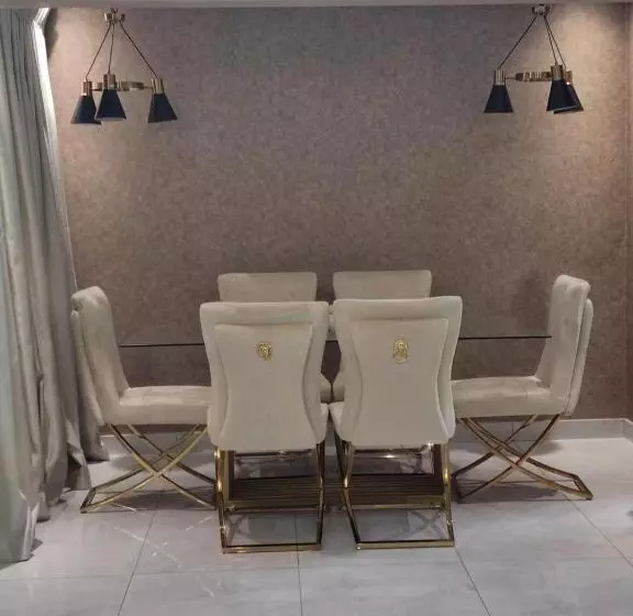 تختخواب و صبحانه Josmot Guest House