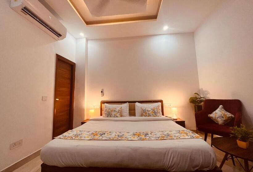 ホテル Triple Residency, Zirakpur