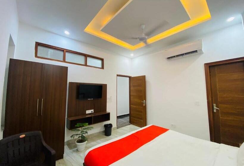 ホテル Triple Residency, Zirakpur