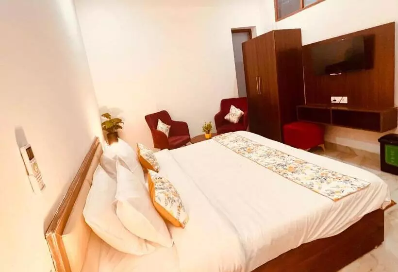 ホテル Triple Residency, Zirakpur