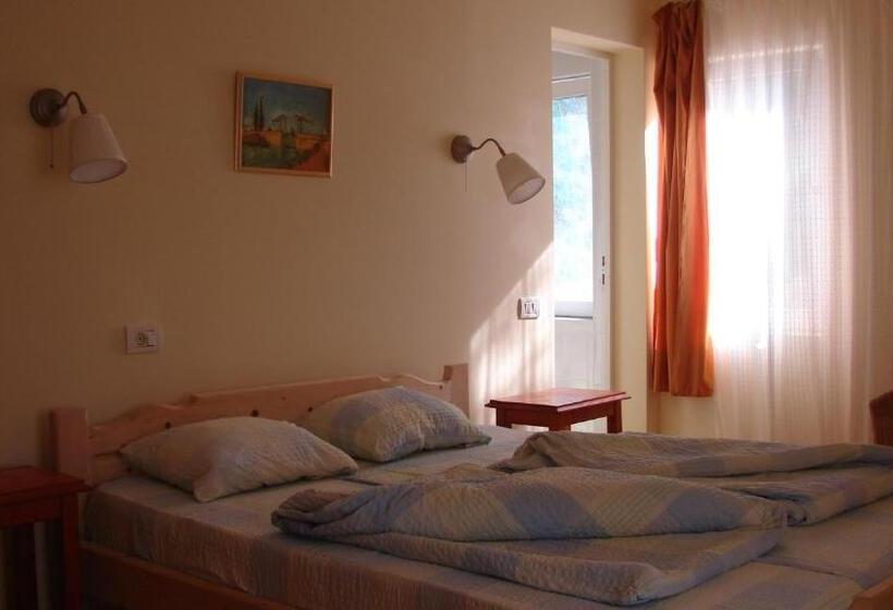 پانسیون Vila Maria Eca