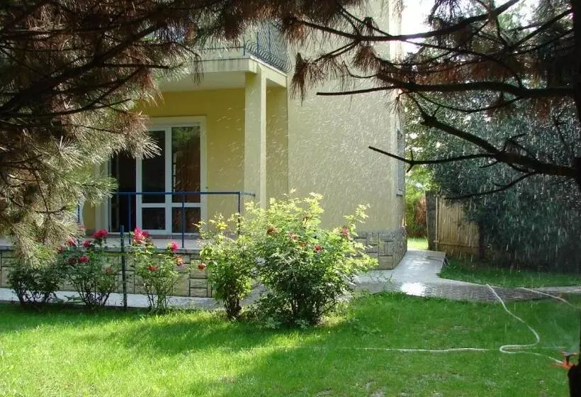 پانسیون Vila Maria Eca