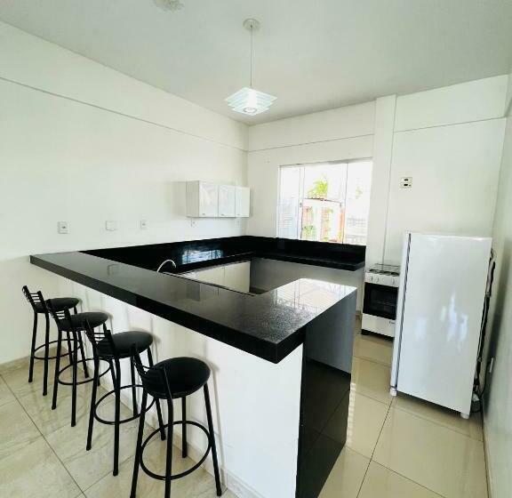 Hostel Meio Do Mundo