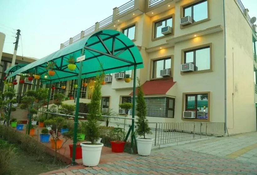 ホテル Holiday Resort