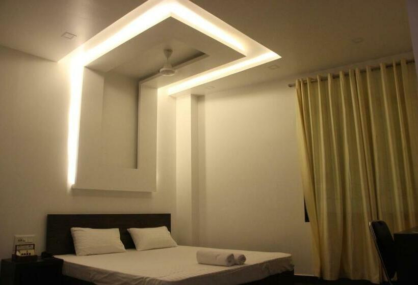 호텔 Nilima Palace