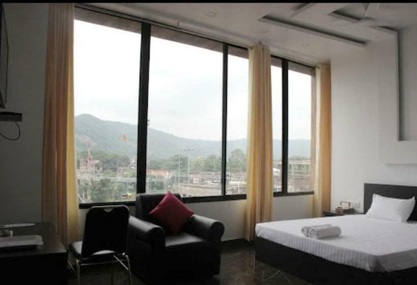 호텔 Nilima Palace