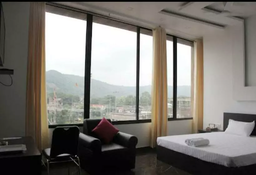 ホテル Nilima Palace