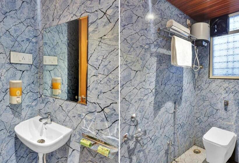 Hotel Omkar Executive