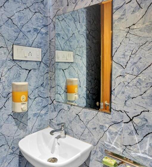 Hotel Omkar Executive