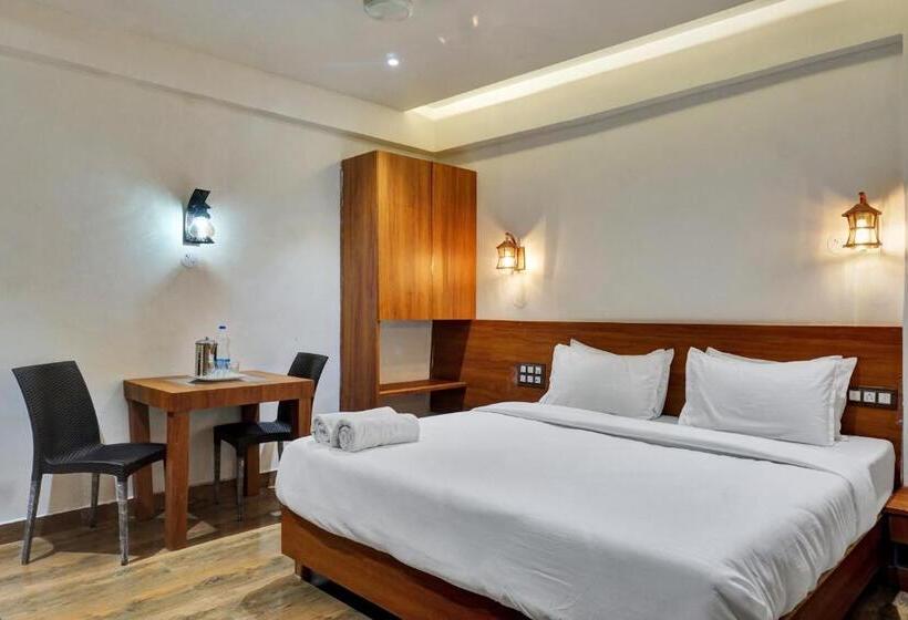 Hotel Omkar Executive