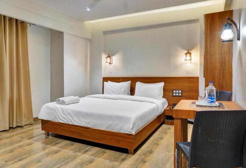 Hotel Omkar Executive