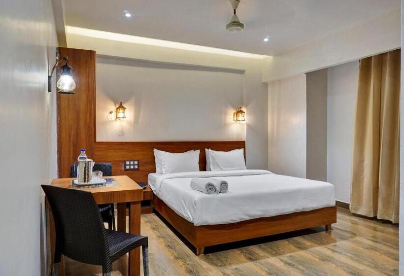 Hotel Omkar Executive