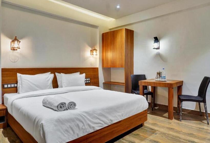 Hotel Omkar Executive