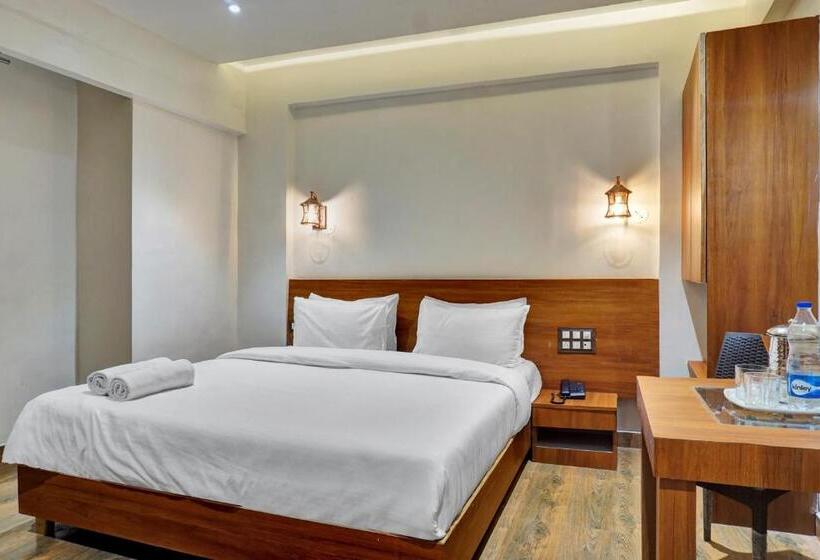 Hotel Omkar Executive