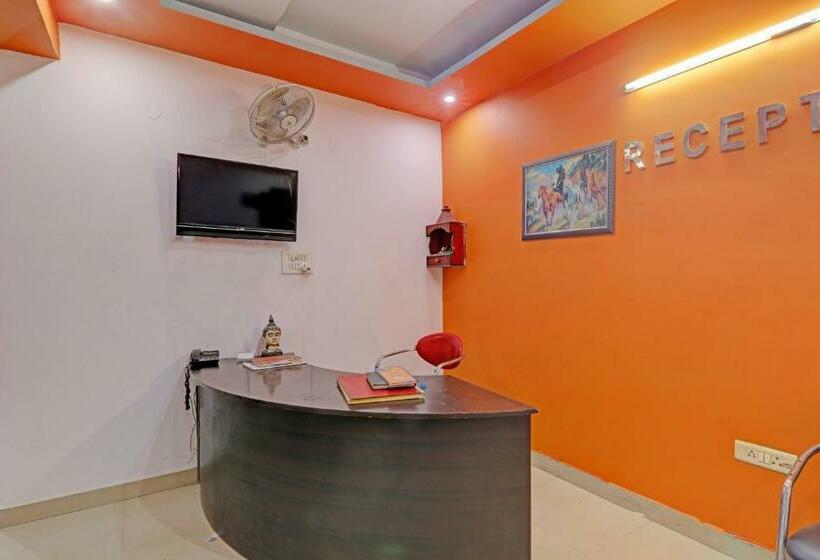 هتل Oyo Flagship Sri Krishna Palace