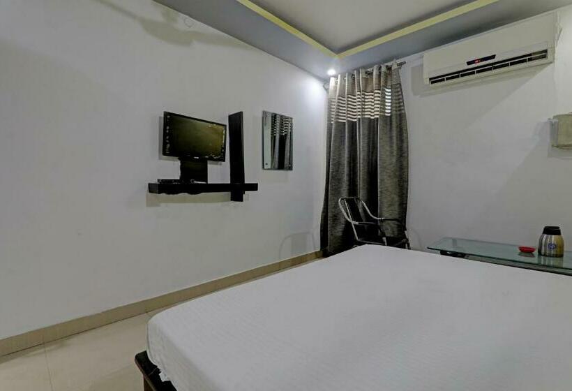 هتل Oyo Flagship Sri Krishna Palace