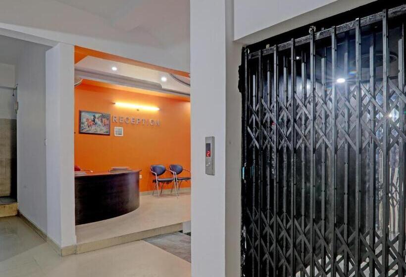 هتل Oyo Flagship Sri Krishna Palace