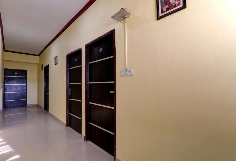 هتل Oyo Flagship Sri Krishna Palace