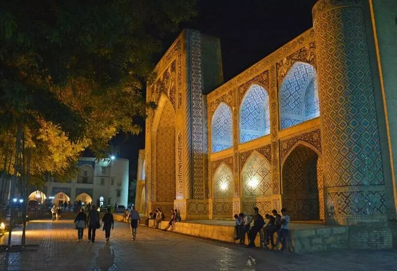 هاستل Munis Lyabi Hauz