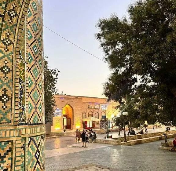 هاستل Munis Lyabi Hauz