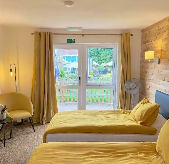 ユースホステル Shenstone Lodge