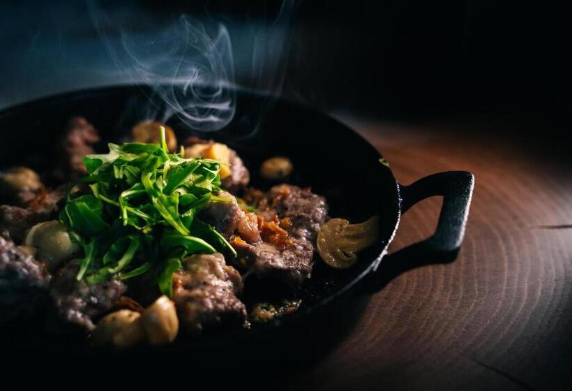 مبيت وإفطار Pensiunea Tara Codrului