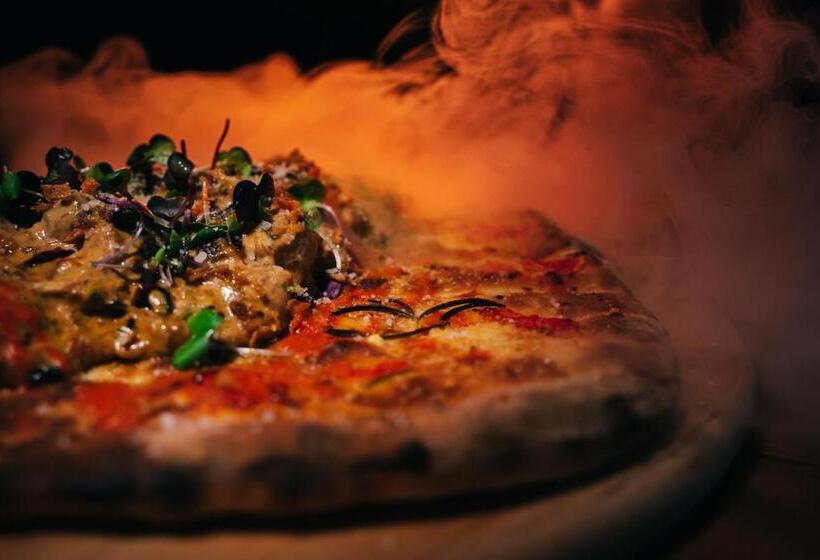 مبيت وإفطار Pensiunea Tara Codrului