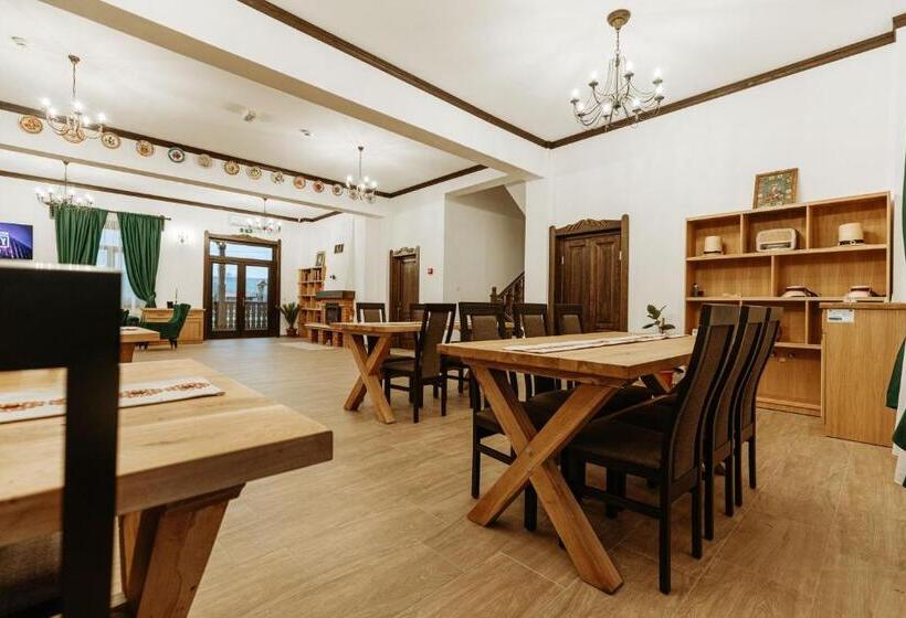 مبيت وإفطار Pensiunea Tara Codrului