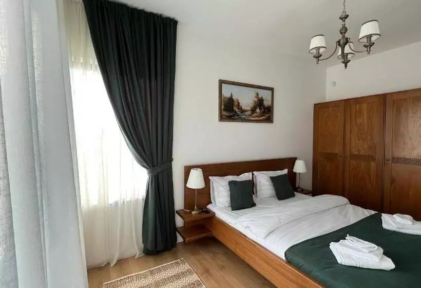 Hotelli Agropensiunea La Gradina