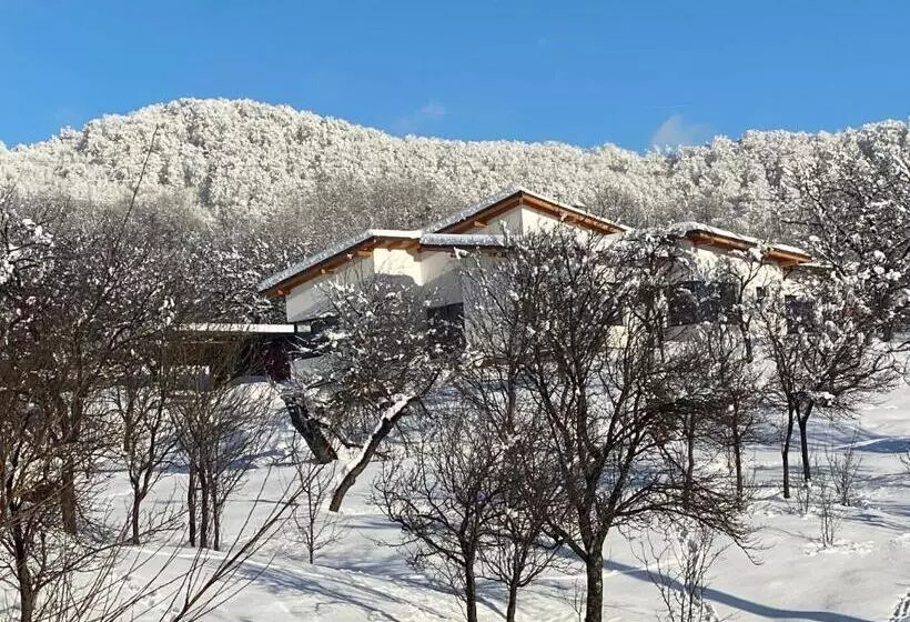 Hotelli Agropensiunea La Gradina