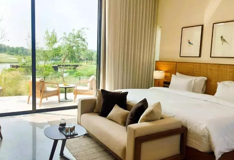 Hotelli Mysa Zinc Journey By The Fern, Nani Devati