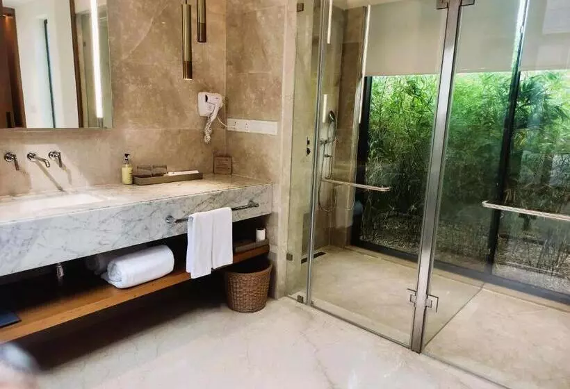 Hotelli Mysa Zinc Journey By The Fern, Nani Devati