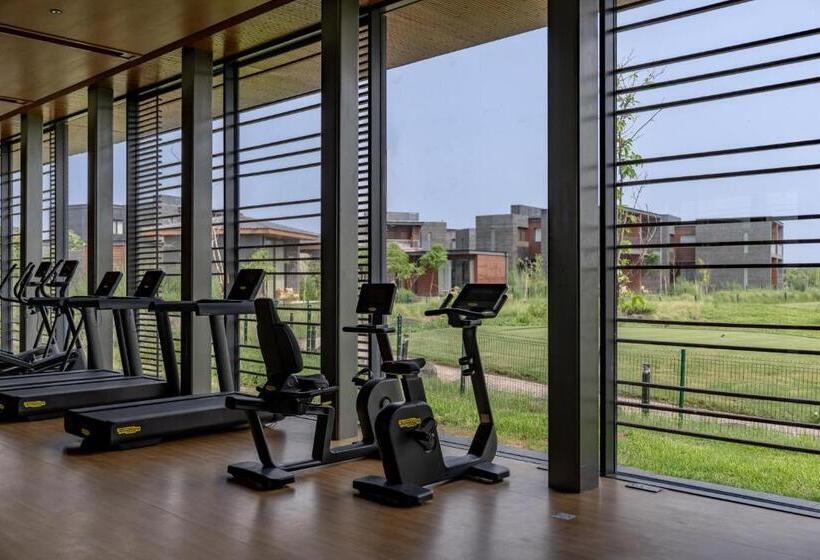 בית מלון כפרי Mysa Zinc Journey By The Fern, Nani Devati