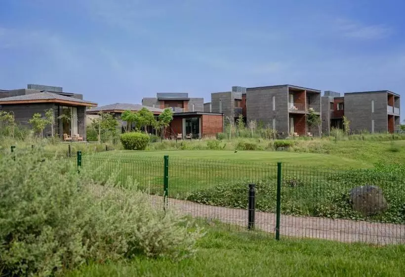 Hotelli Mysa Zinc Journey By The Fern, Nani Devati