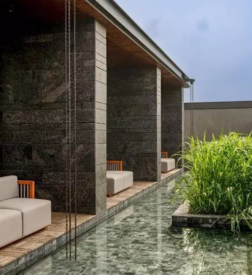 Hotelli Mysa Zinc Journey By The Fern, Nani Devati