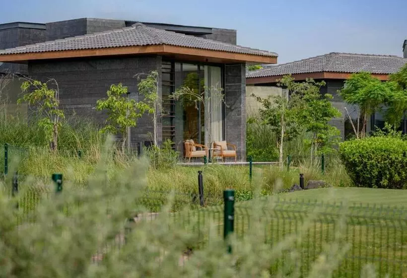 Hotelli Mysa Zinc Journey By The Fern, Nani Devati