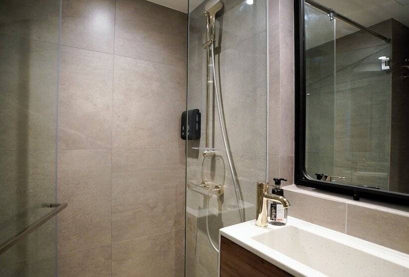 هتل St Signature Bugis Middle