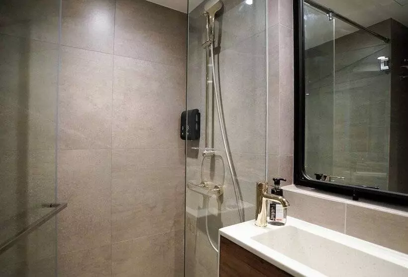 هتل St Signature Bugis Middle